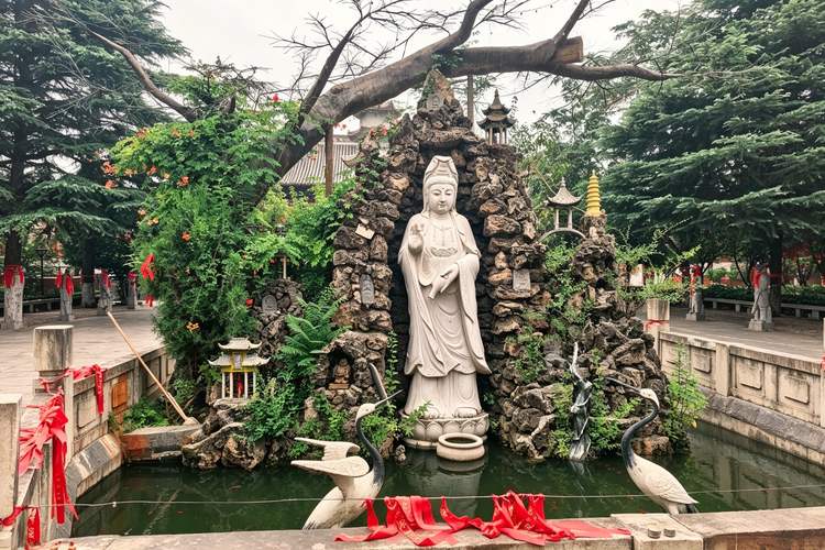 Buddhist Art in China: Exploring the Connection Between Faith, Sculpture, and Cultural Heritage