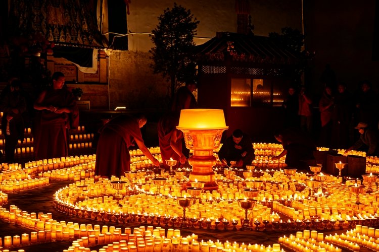 Chinese Temple Festivals: Experiencing Living Traditions and Spiritual Culture in Luoyang