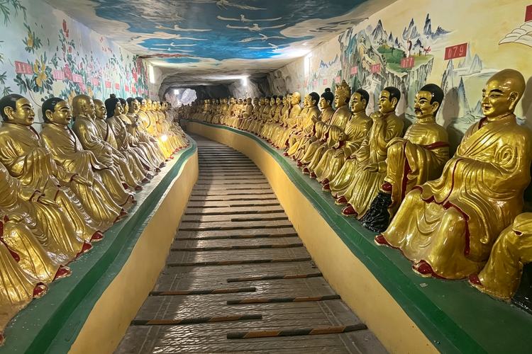 Following the Footsteps of Wisdom: Chinese Buddhist Heritage and Cultural Exchange