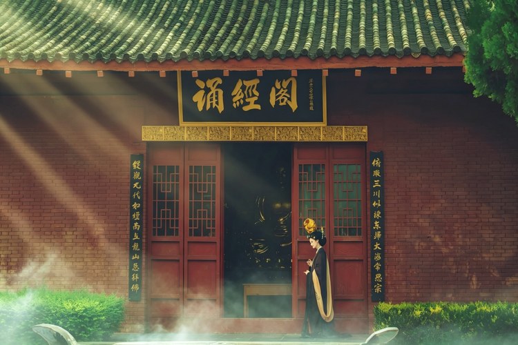 The Hidden Language of Chinese Temples: Architecture, Culture and Spiritual Wisdom
