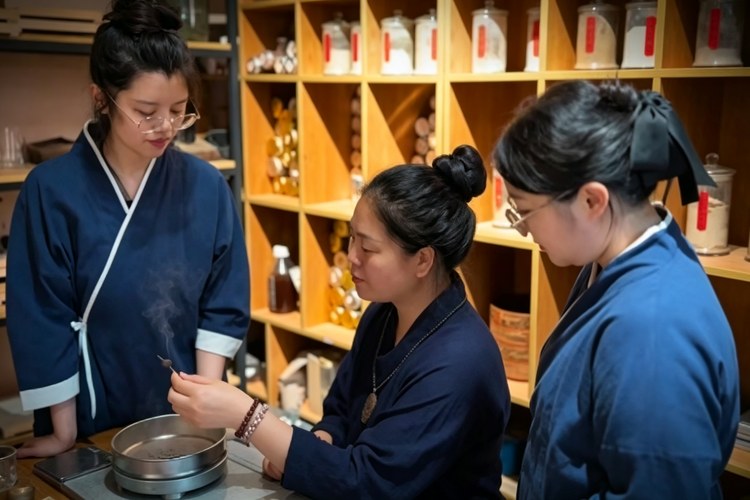 Ancient Chinese Wellness Wisdom: How Traditional Practices Create Balance Between Body and Mind