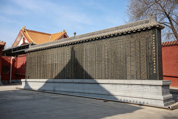 From India to China: How Buddhist Culture Traveled Along Ancient Routes and Shaped Luoyang