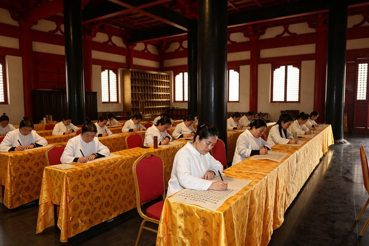 Ancient Crafts in Chinese Temples: Preserving Wisdom Through Traditional Art