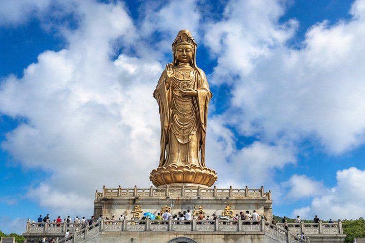 Mount Putuo Pilgrimage: Discovering Compassion and Inner Peace at China’s Ocean Buddhist Sacred Mountain
