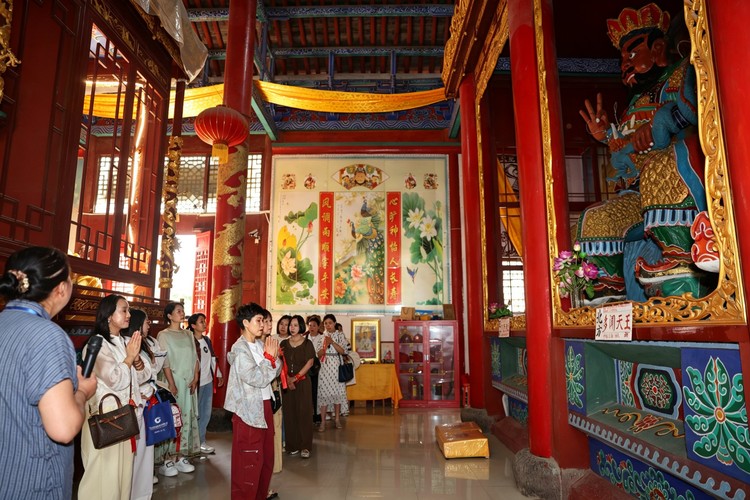 Autumn Buddhist Prayer Ceremony at Guanghua Temple